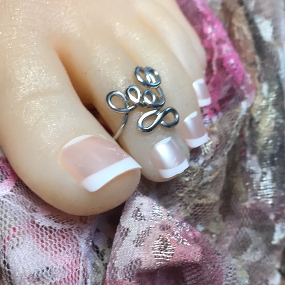 Sterling Silver Toe Ring- Adjustable Unique Hand Crafted Toe Ring- FS #37 - Picture 5 of 7